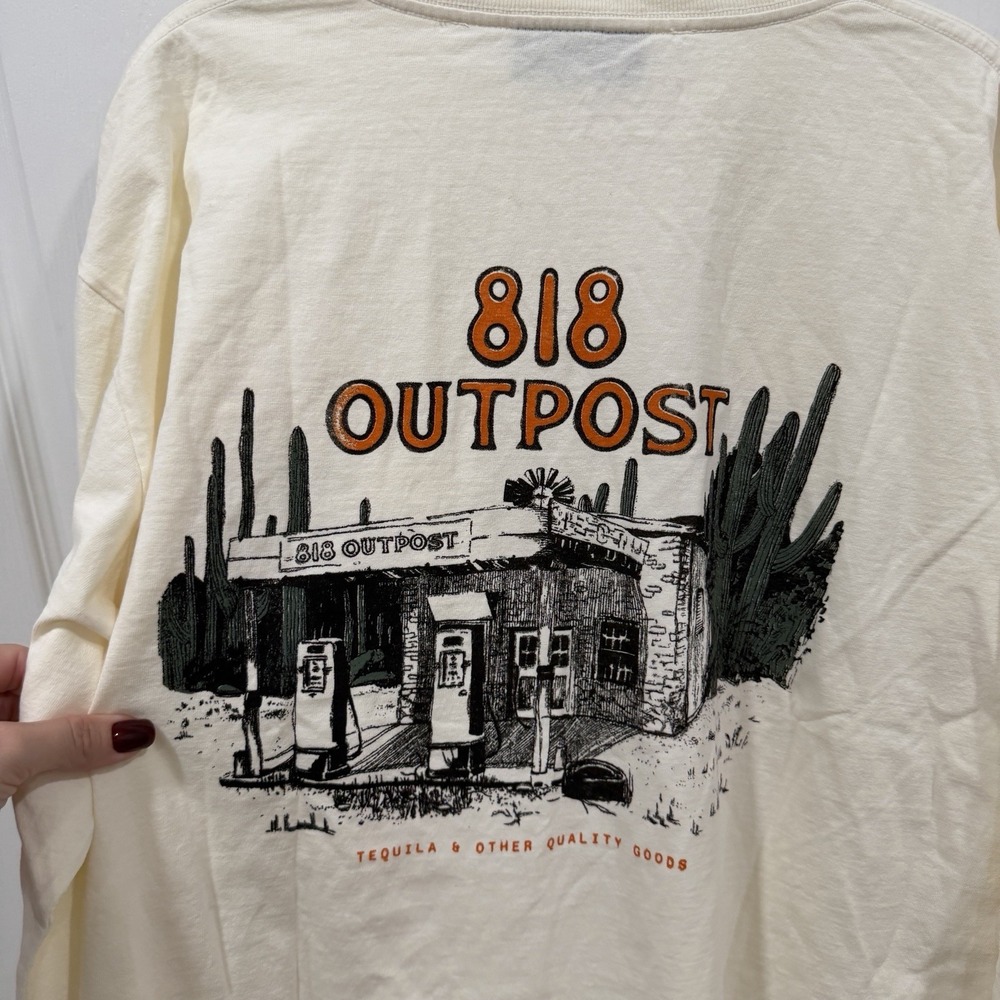 Women's 818 Post Tequila Coachella Tshirt Size Medium Cheery Los Angeles Kendall - Picture 9 of 9